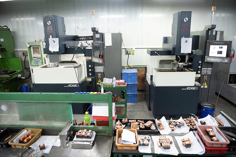 東莞市塑膠模具廠家機器設備